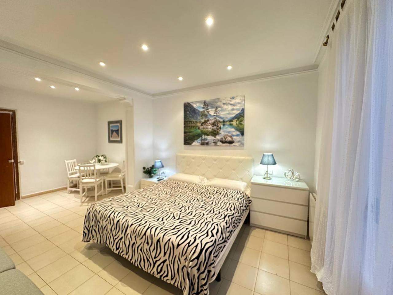Rooms Consell De Cent — Photos 3
